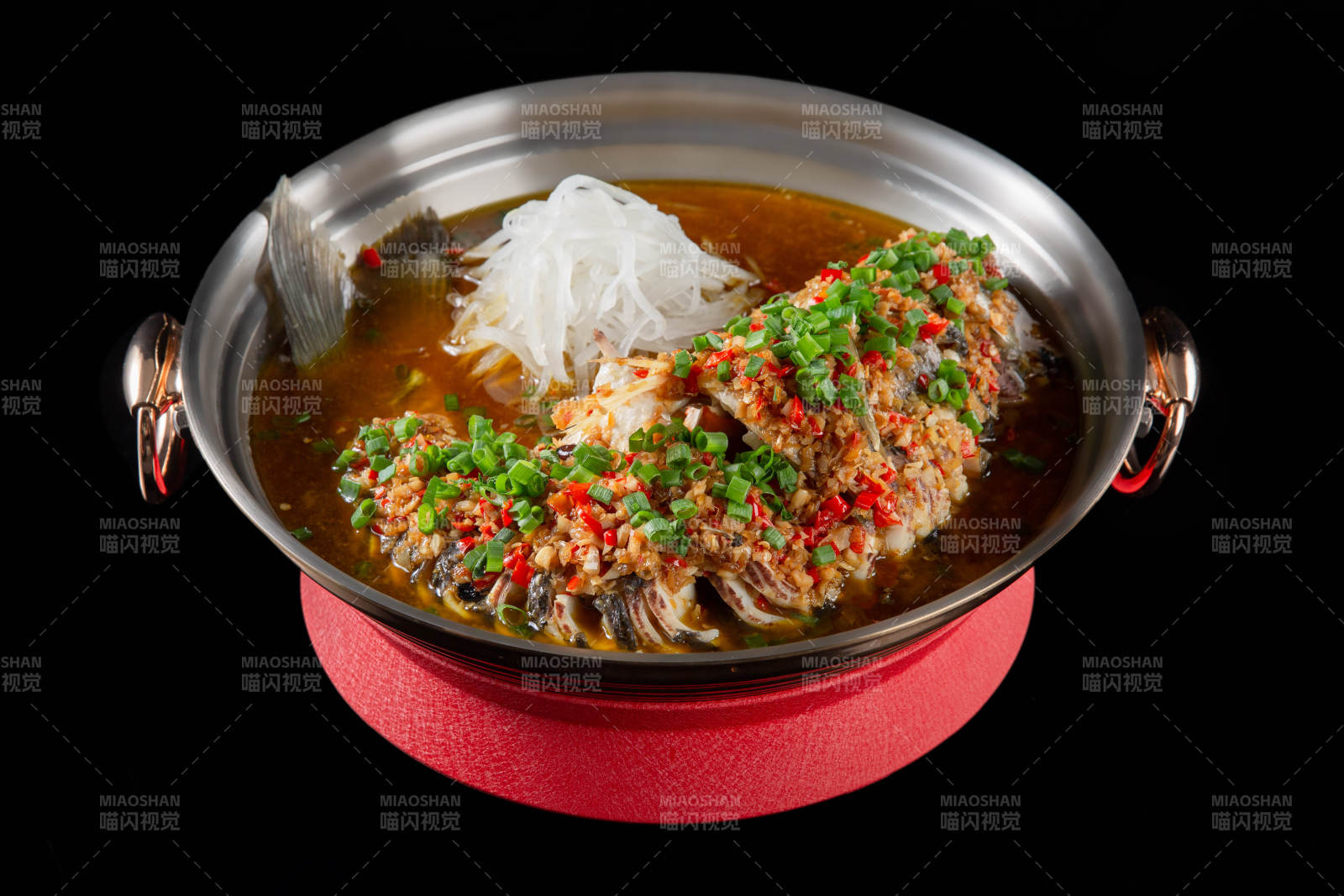 香辣鱼头煲图片