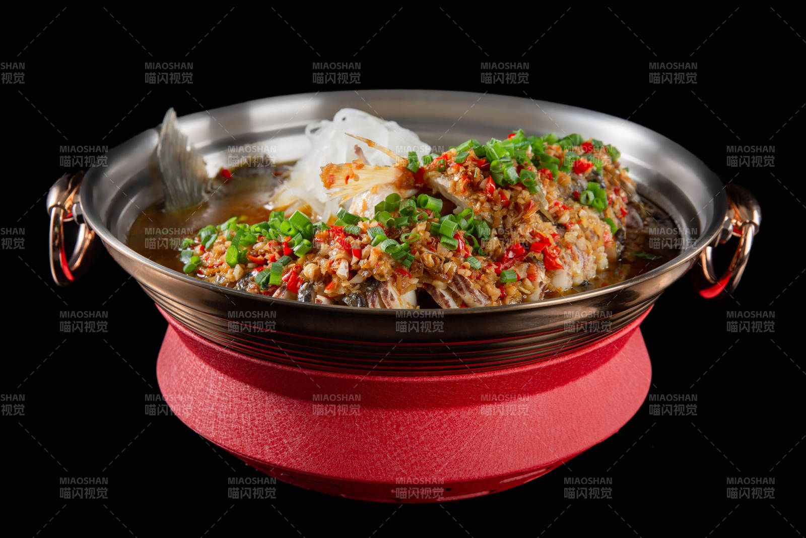 香辣鱼头煲图片