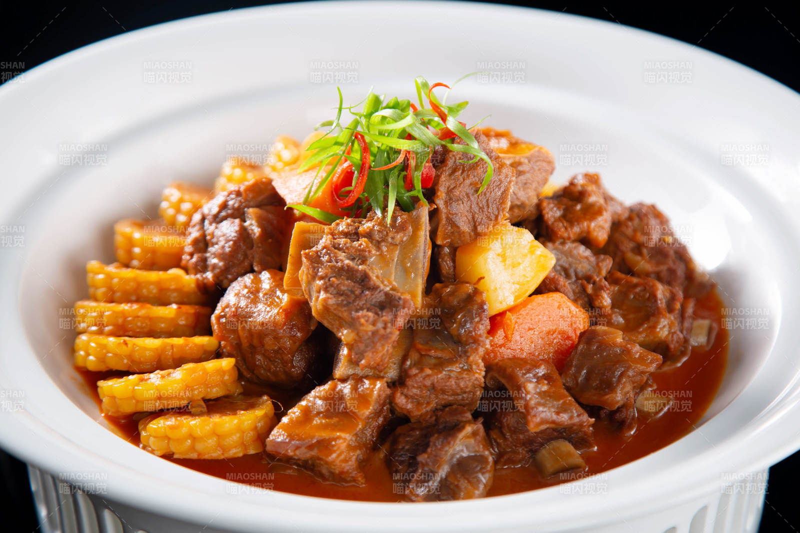 玉米炖排骨 图片