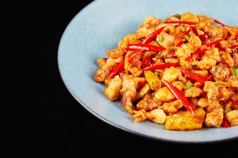 香辣鸡丁图片