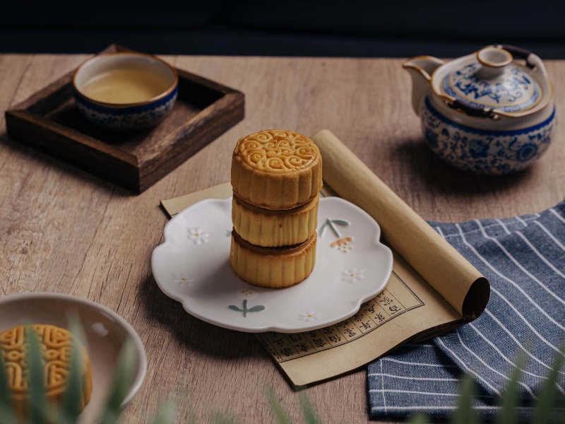 中秋月饼与茶点雅致搭配图片