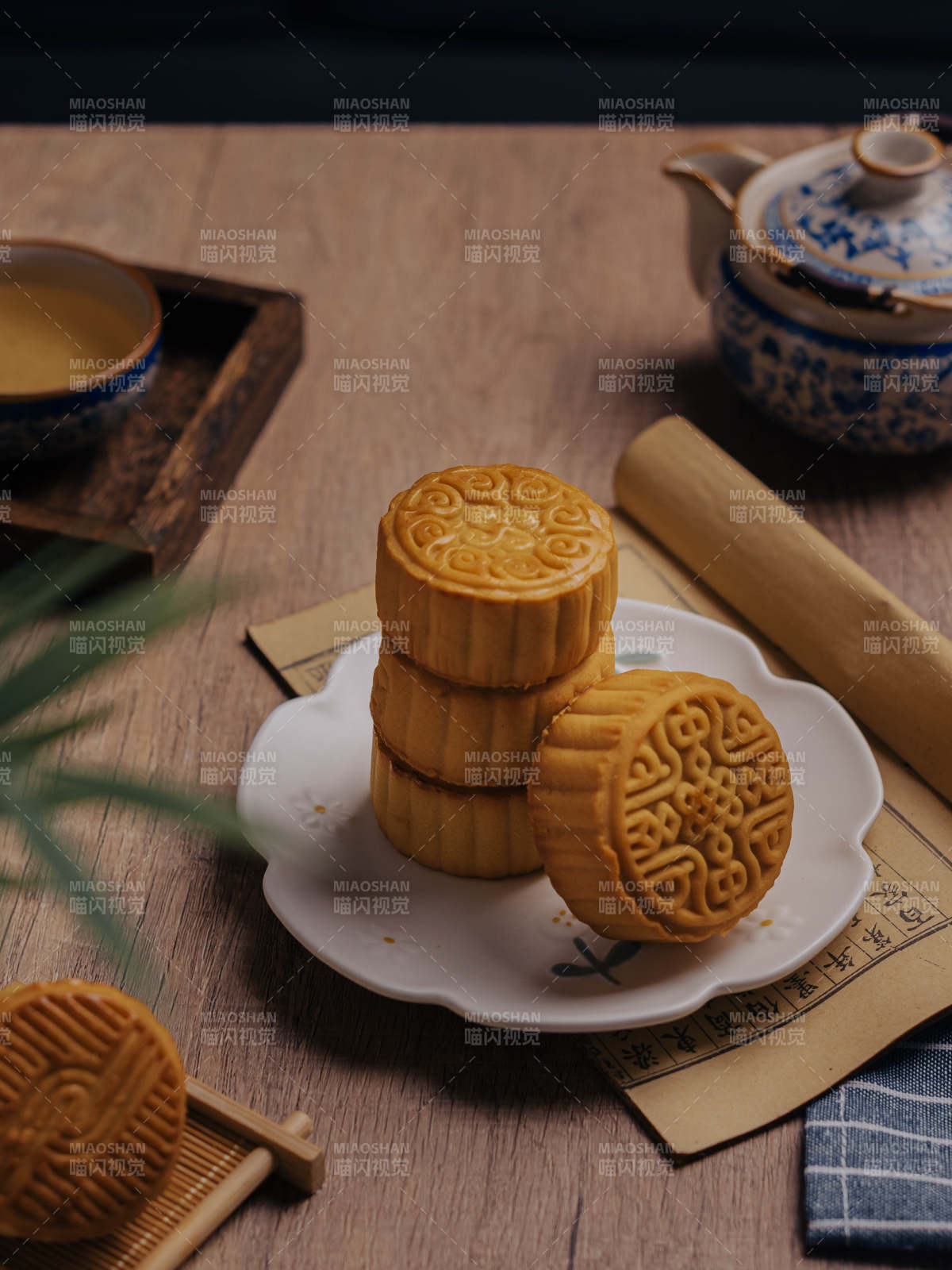 中秋月饼 茶香相伴图片