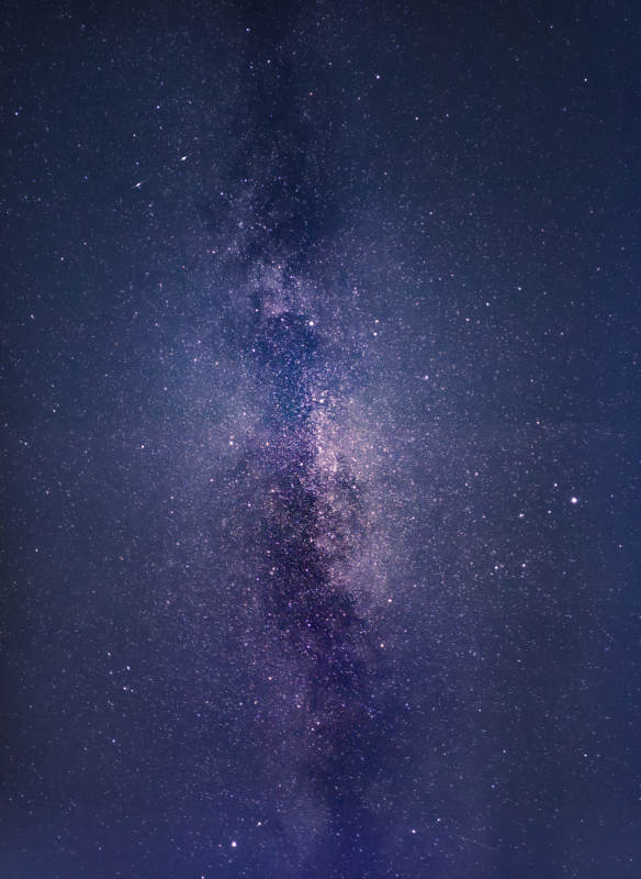 银河璀璨夜空图图片