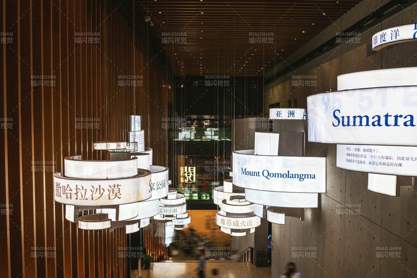 博物馆内部展示空间设计图片