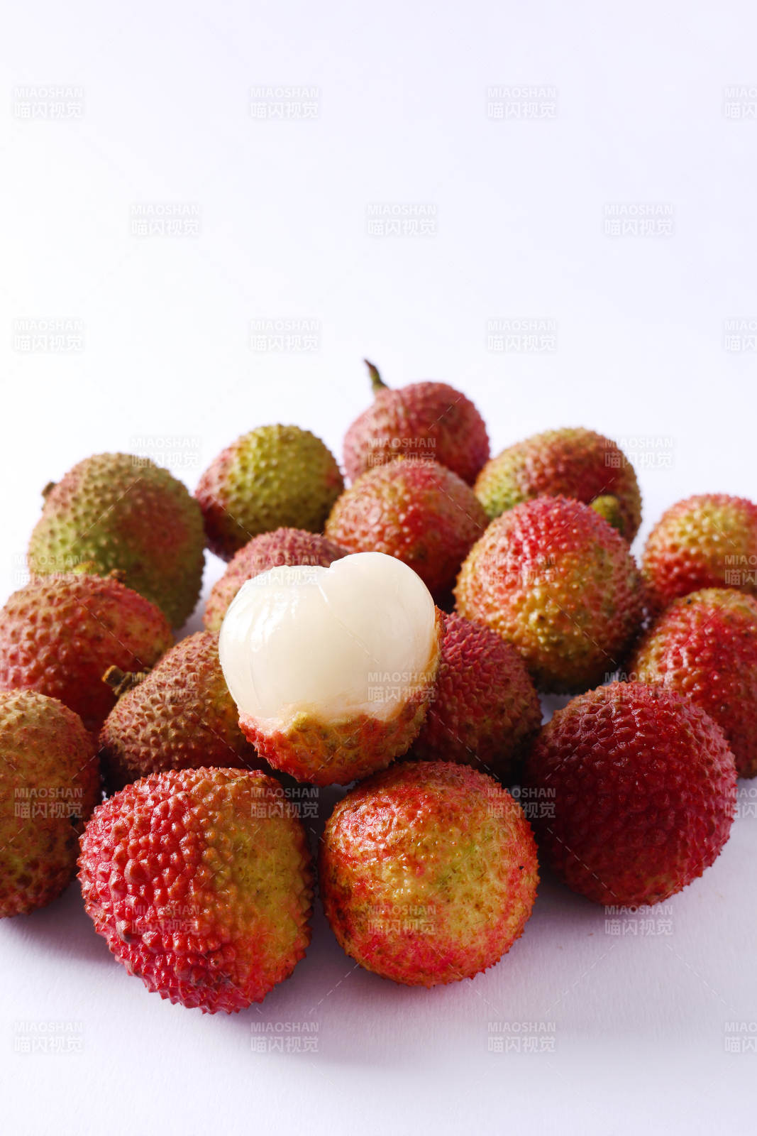 新鲜荔枝 甜蜜多汁图片