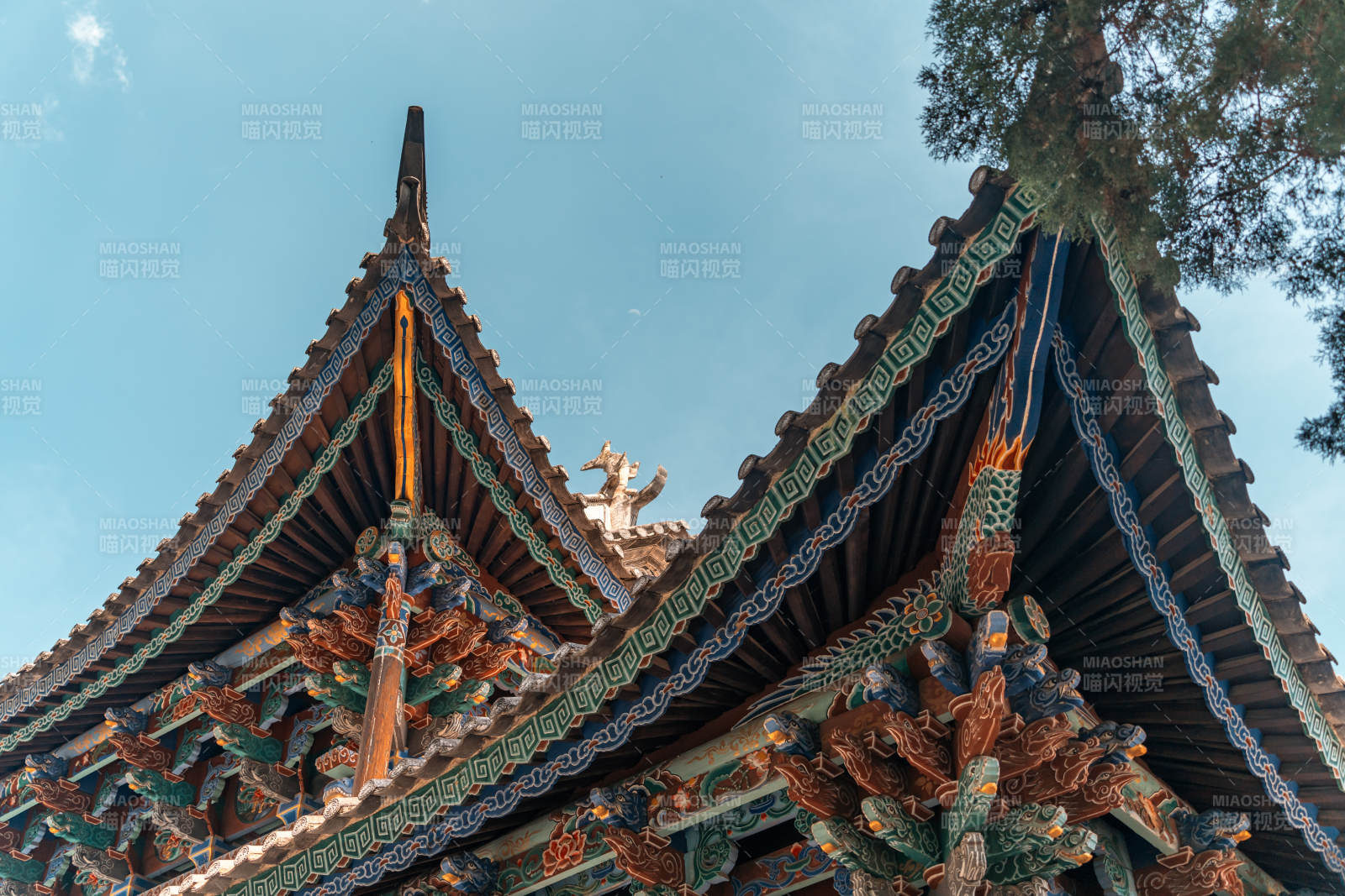 古建筑飞檐斗拱细节图图片