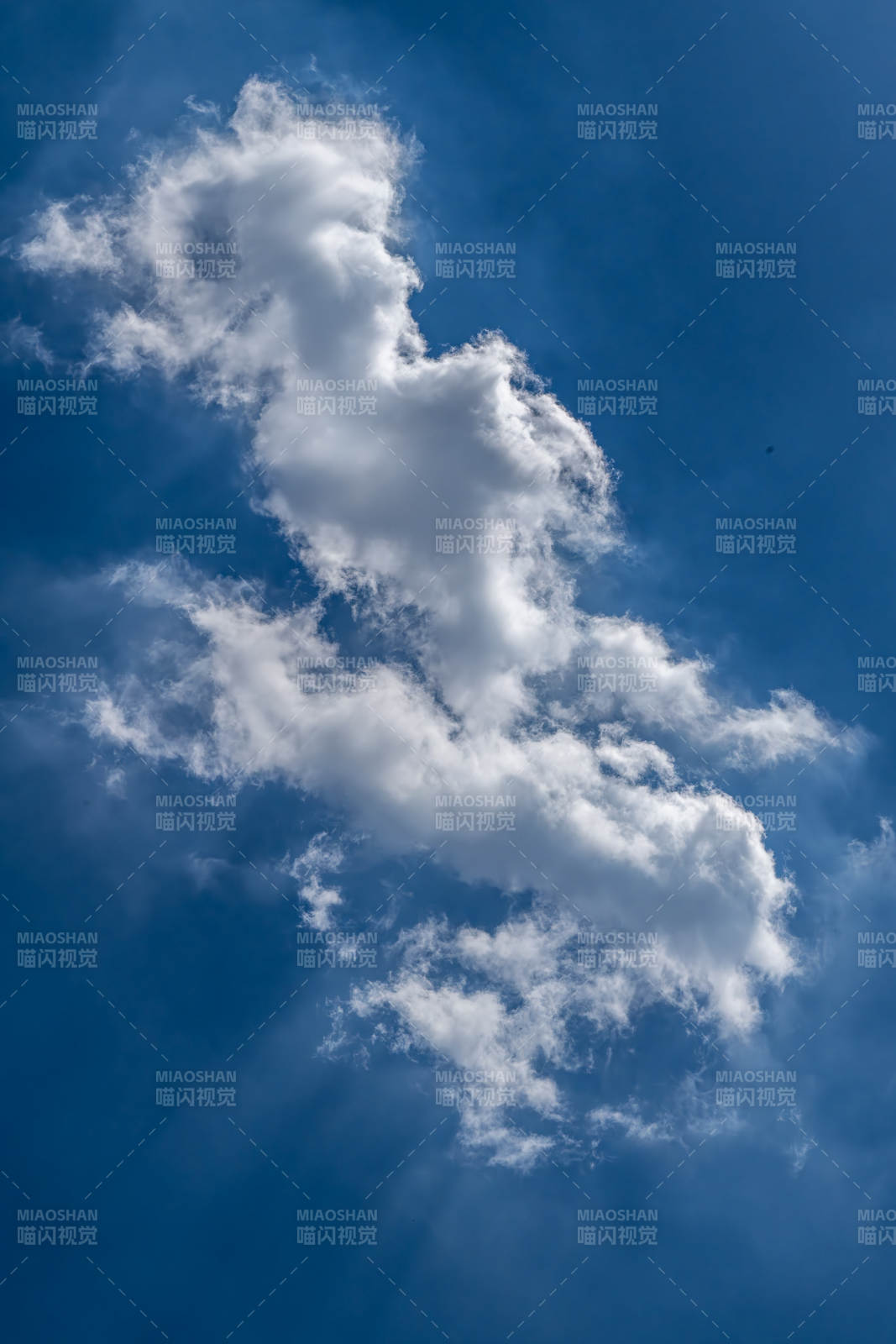 蓝天白云 晴空万里图片