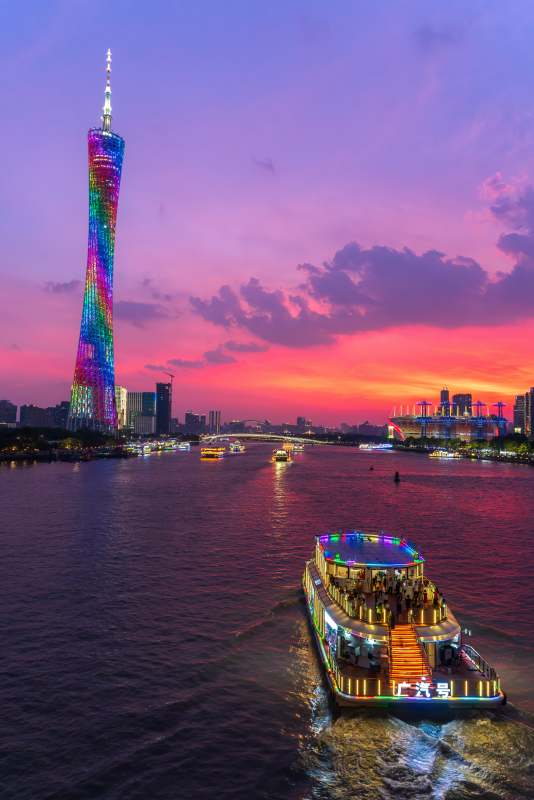 珠江夜游 塔影辉煌图片