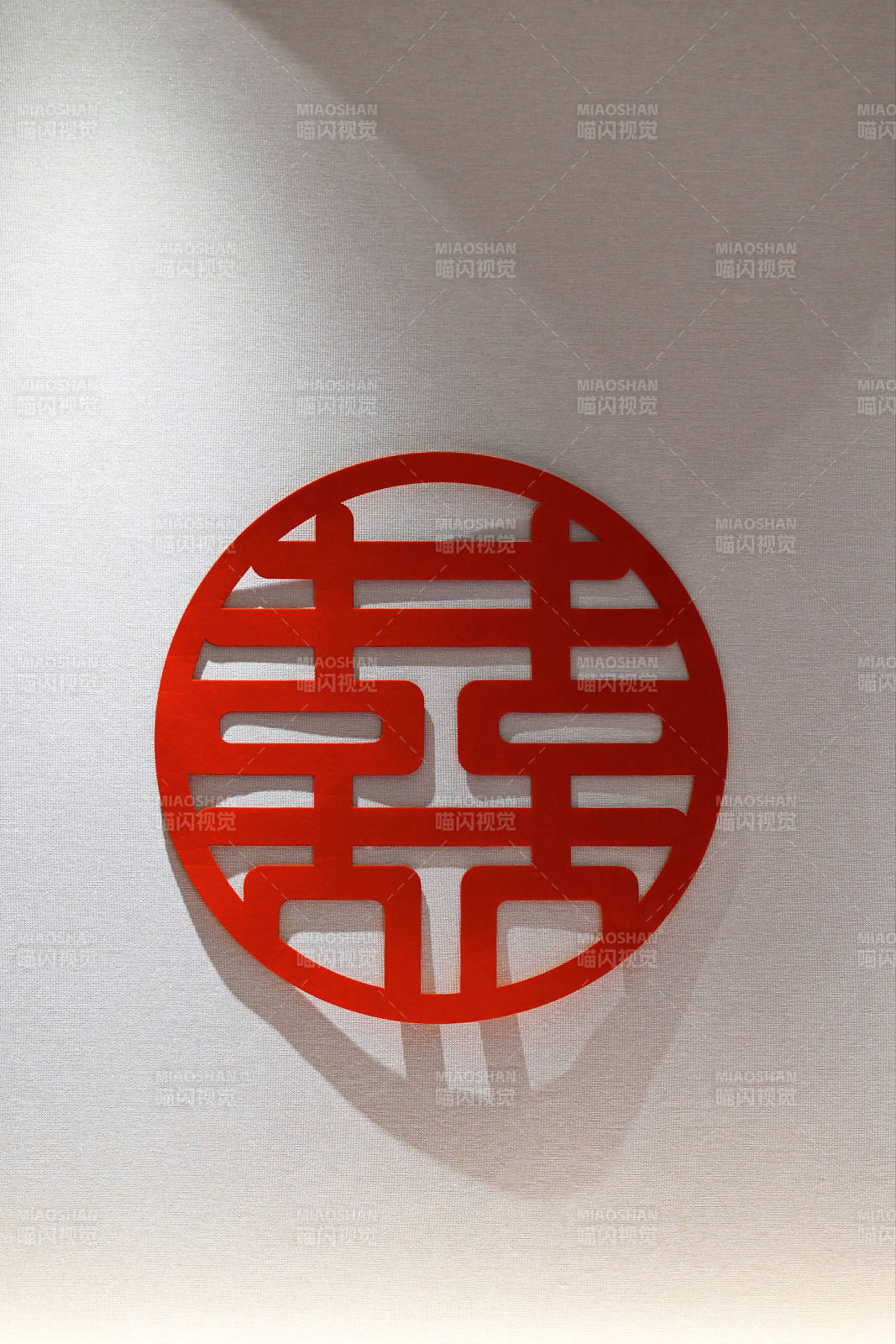 红色双喜圆形装饰品图片