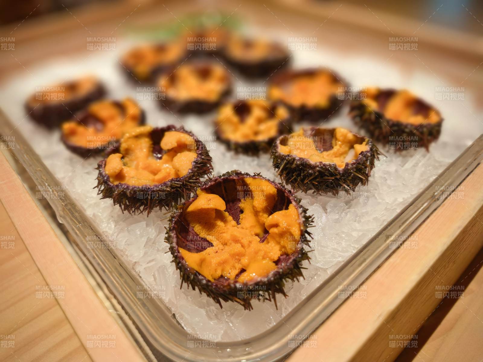 海胆刺身冰镇盘图片