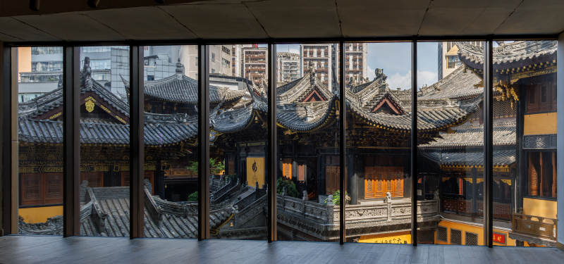 重庆古建筑与现代玻璃的融合图片