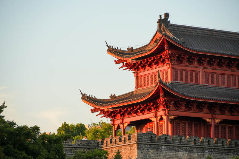 古城楼夕阳映照美景 岳阳巴陵广场图片