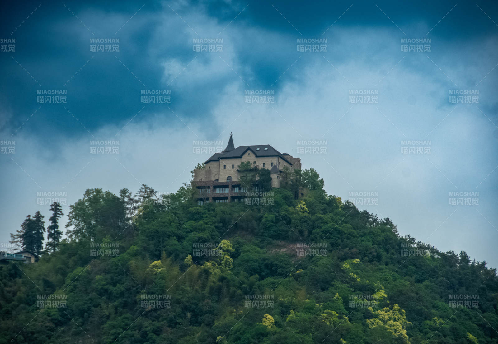 莫干山裸心堡图片