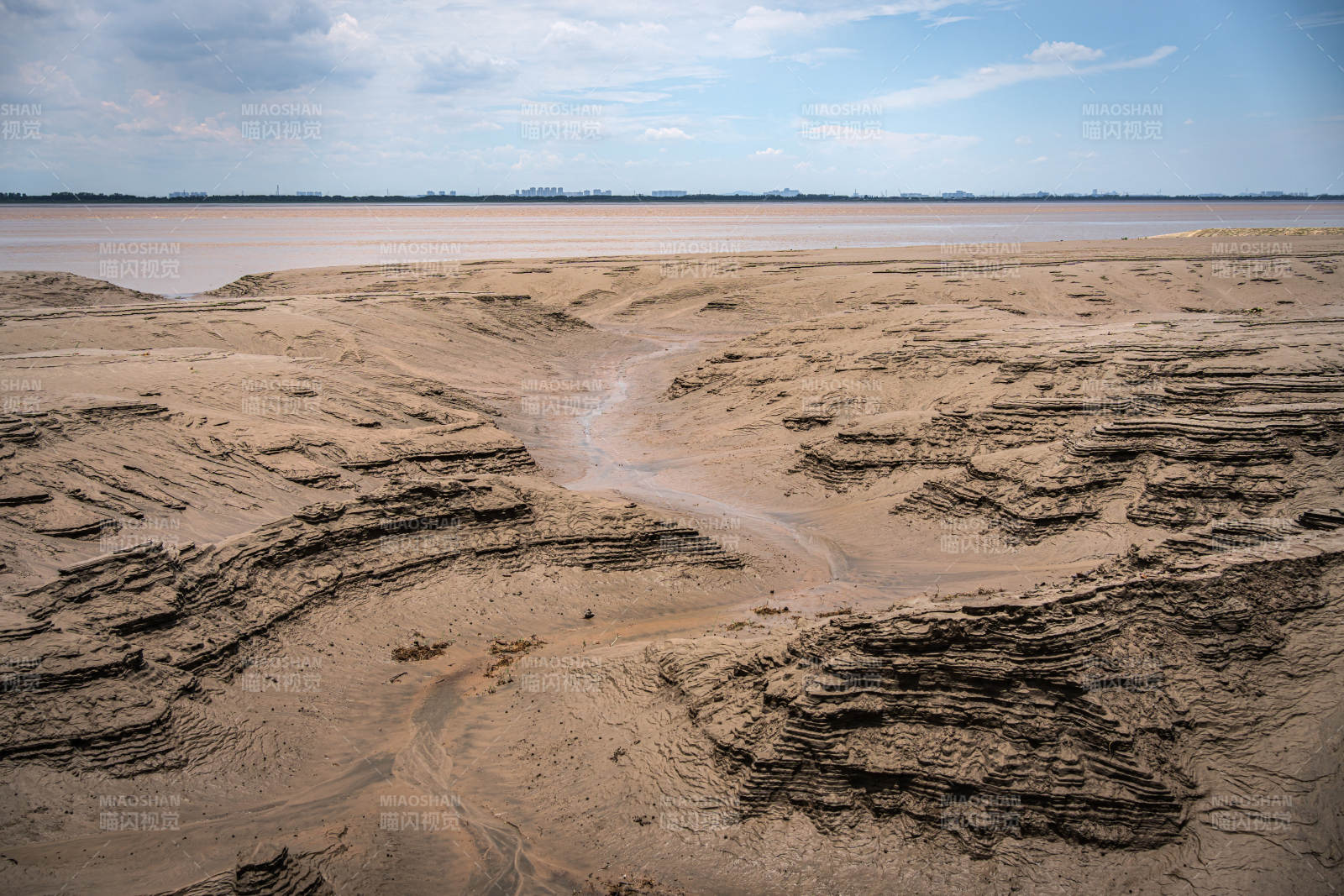 江边的自然纹理-钱塘江图片