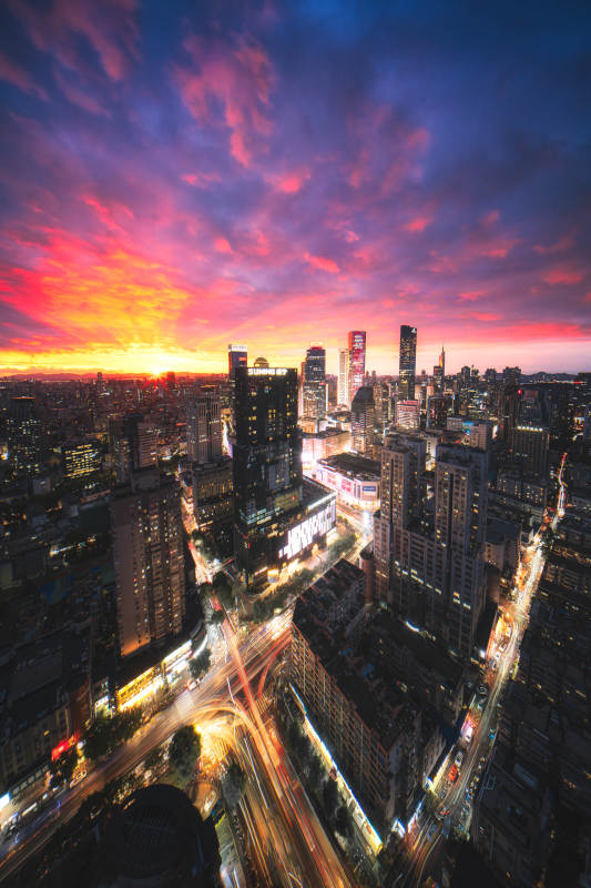 南京城市夜景 霓虹闪烁图片