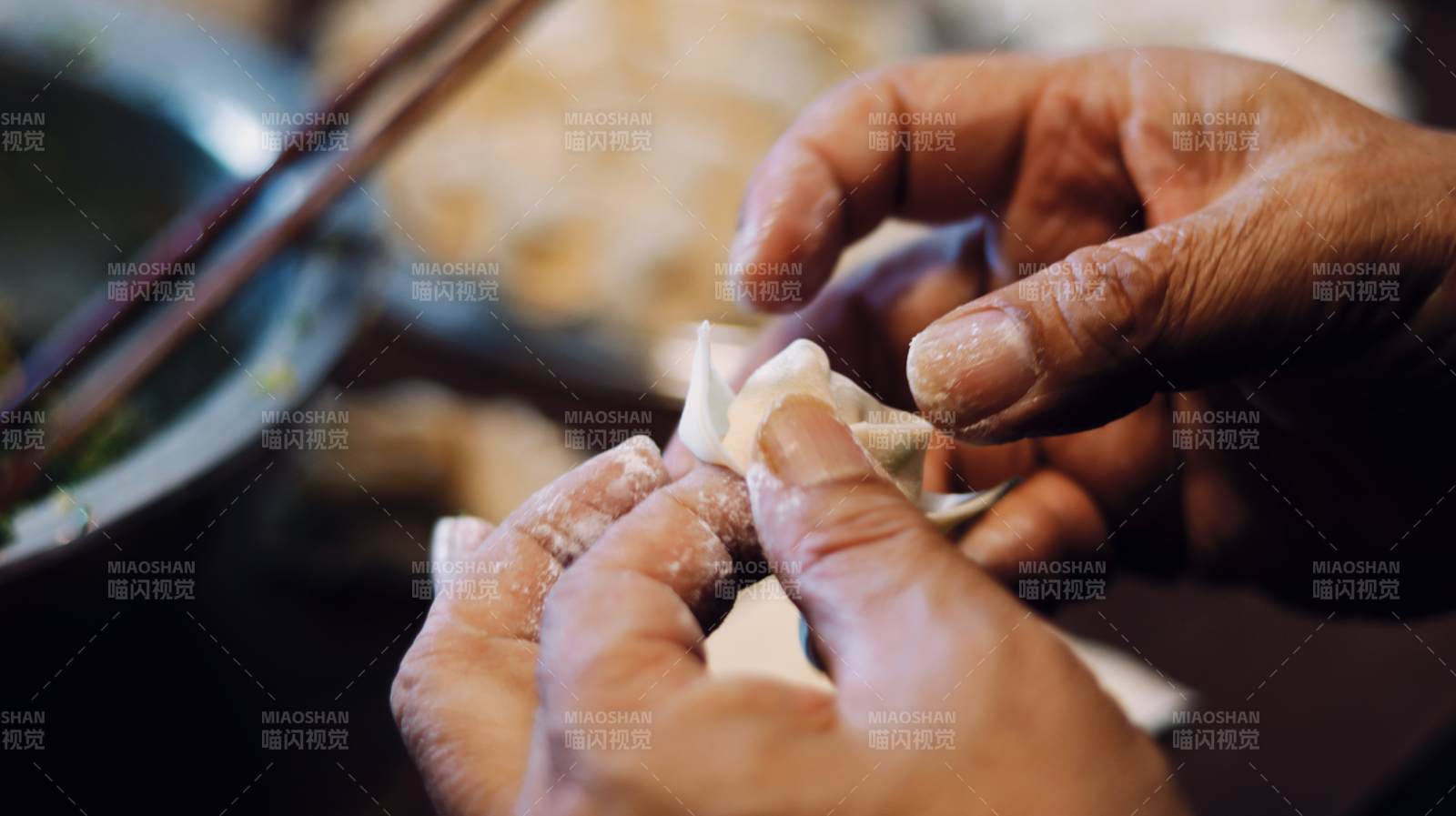 手工包馄饨 温暖家的味道图片