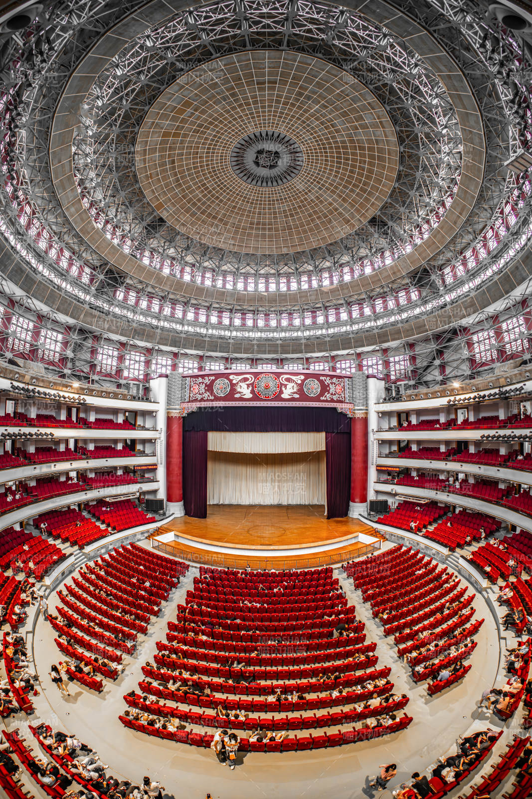 重庆人民大礼堂内部全景图图片