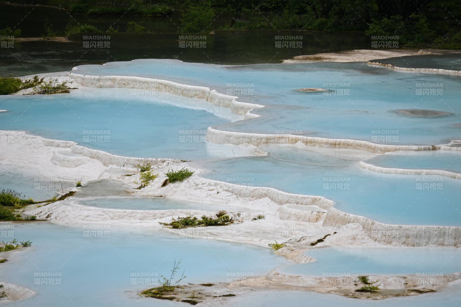 黄龙五彩池自然奇观图片