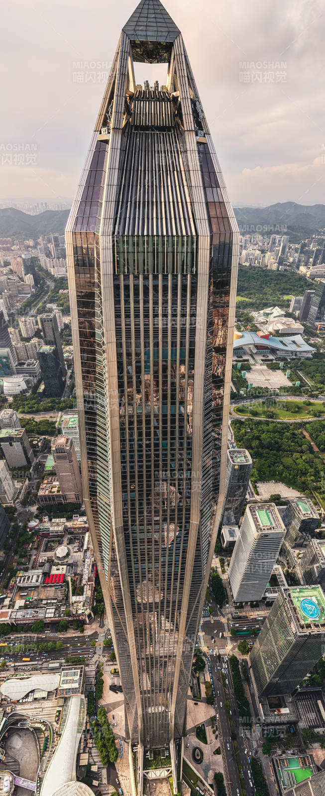 平安金融中心图片