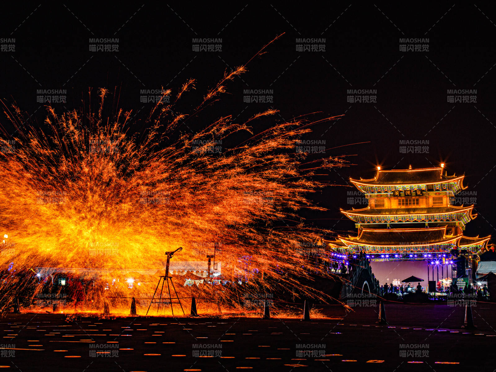 观澜阁打铁花，云南普洱澜沧图片