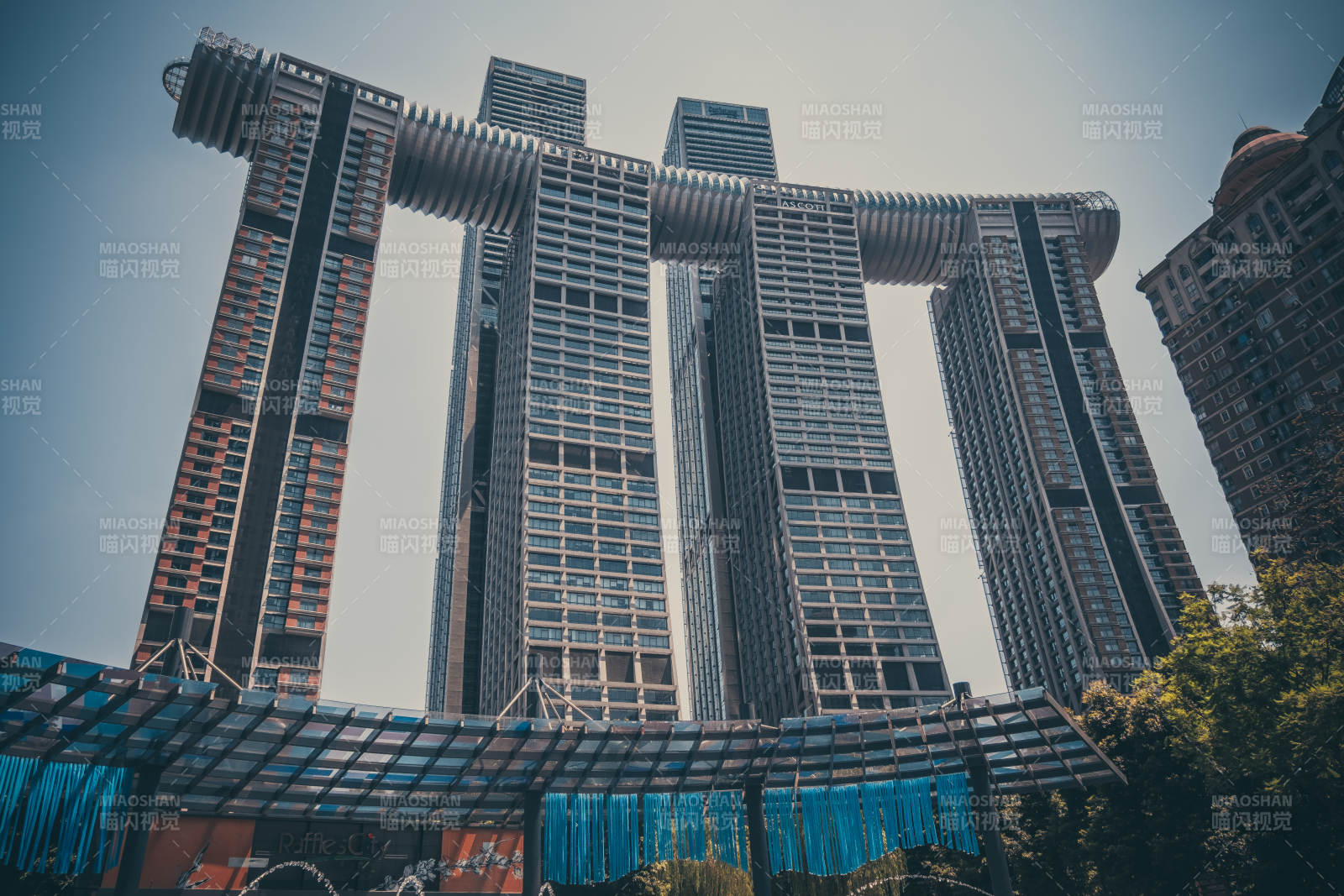 重庆来福士的独特视角图片