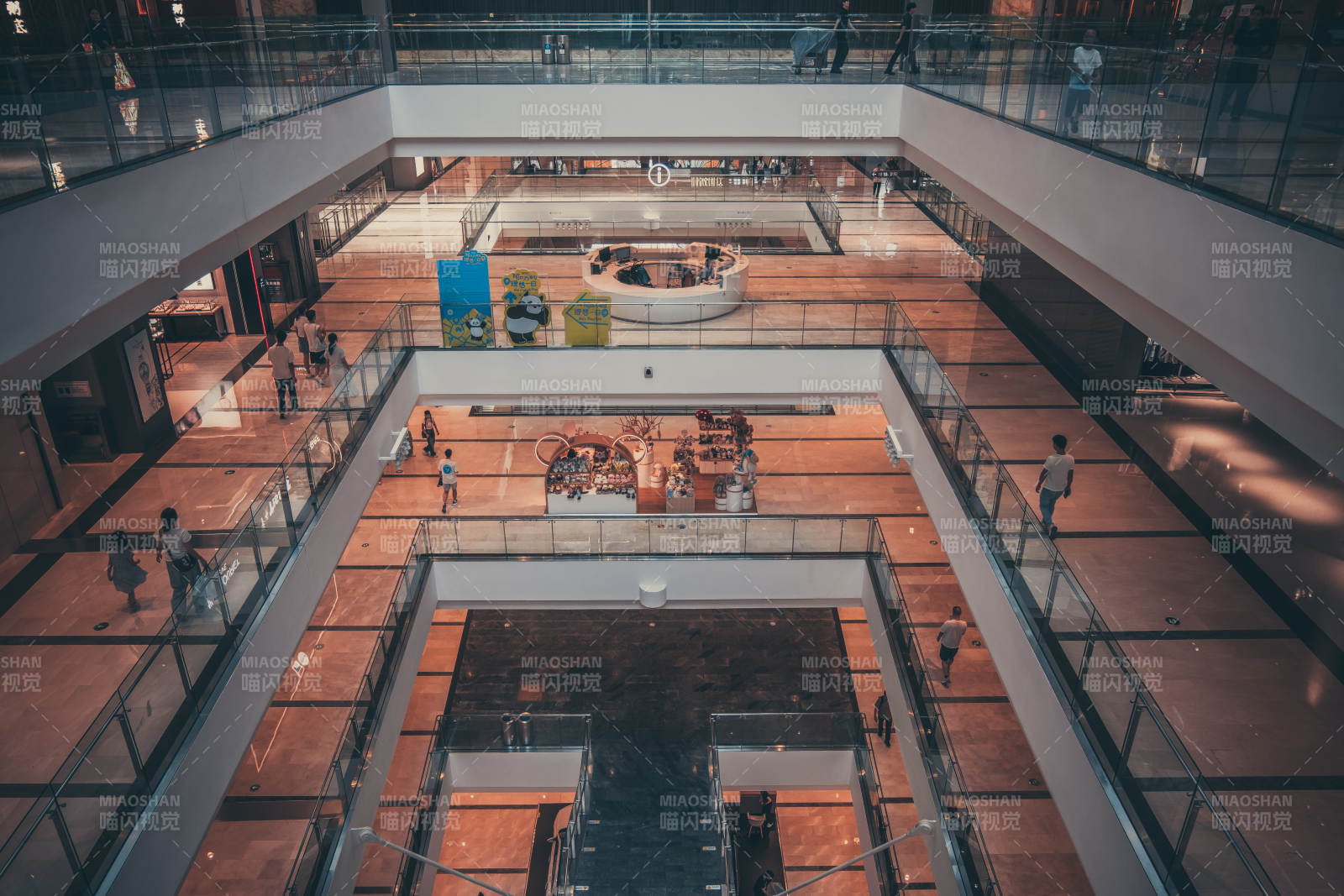 重庆来福士商场图片