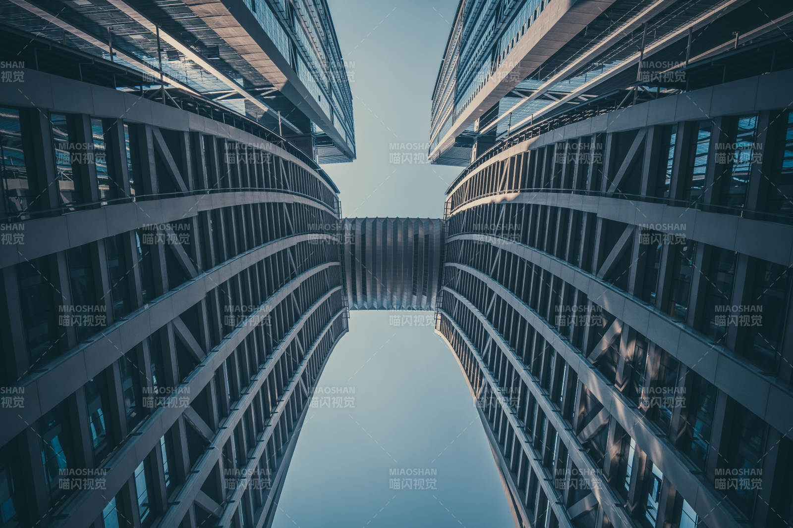 重庆来福士的几何之美图片