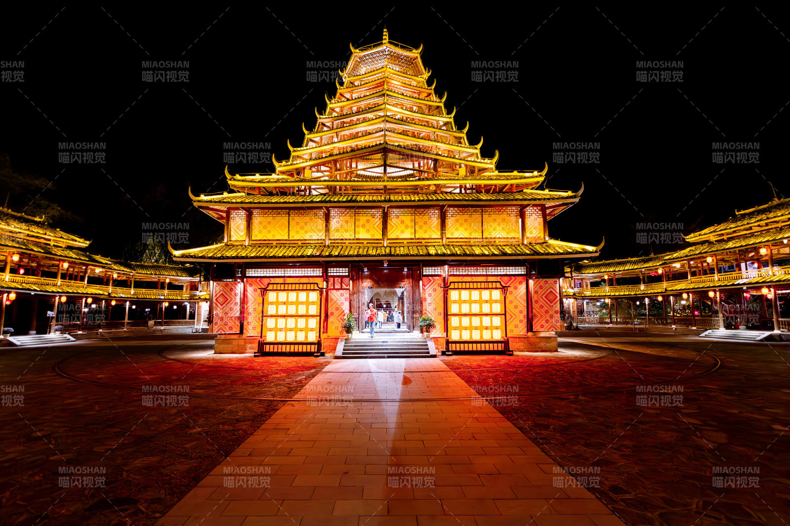 广西桂林市印象刘三姐鼓楼图片