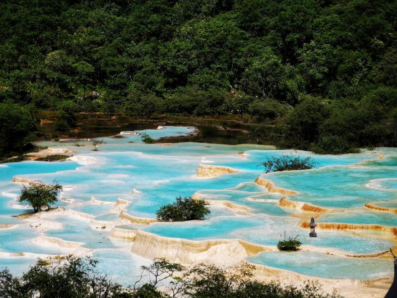 黄龙景区蓝湖梯田风光--四川图片