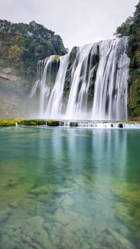 瀑布飞流 碧水清澈--九寨沟图片