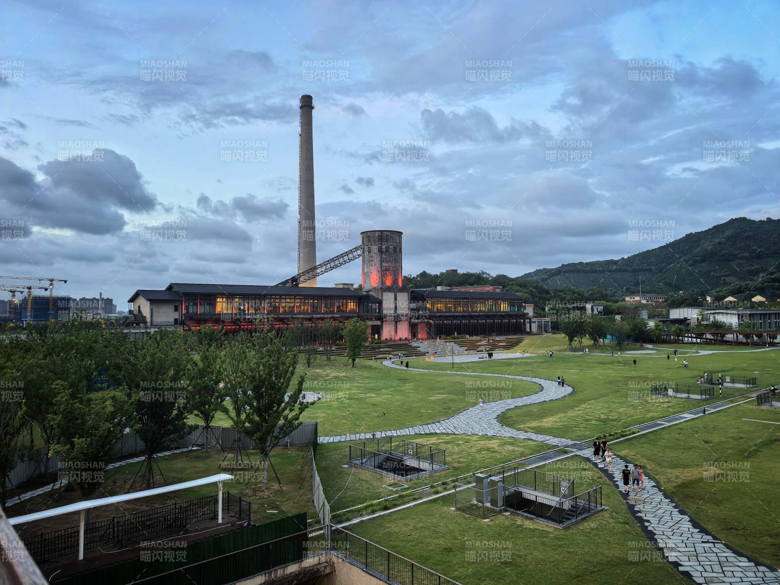 工业遗址公园夜景图-杭钢公园图片