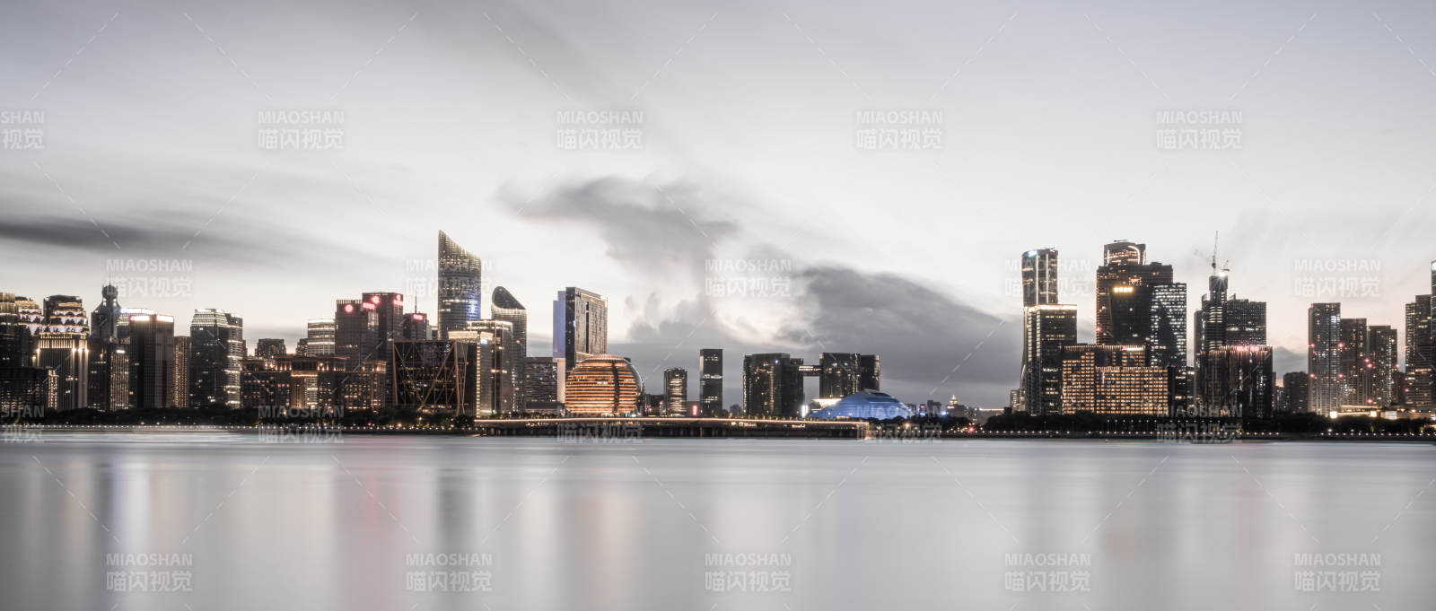 杭州钱江新城CBD夜景图片