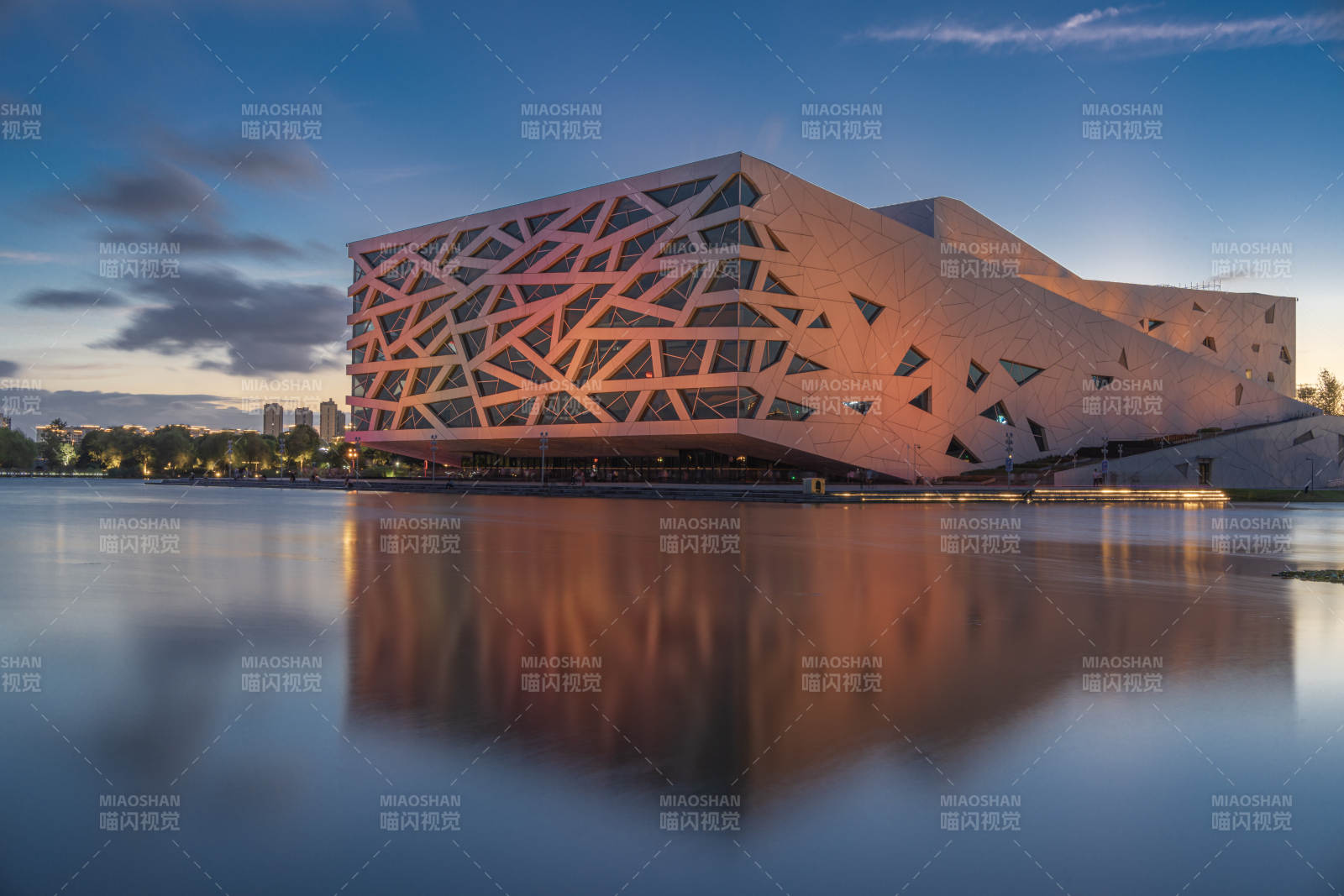 杭州余杭大剧院图片