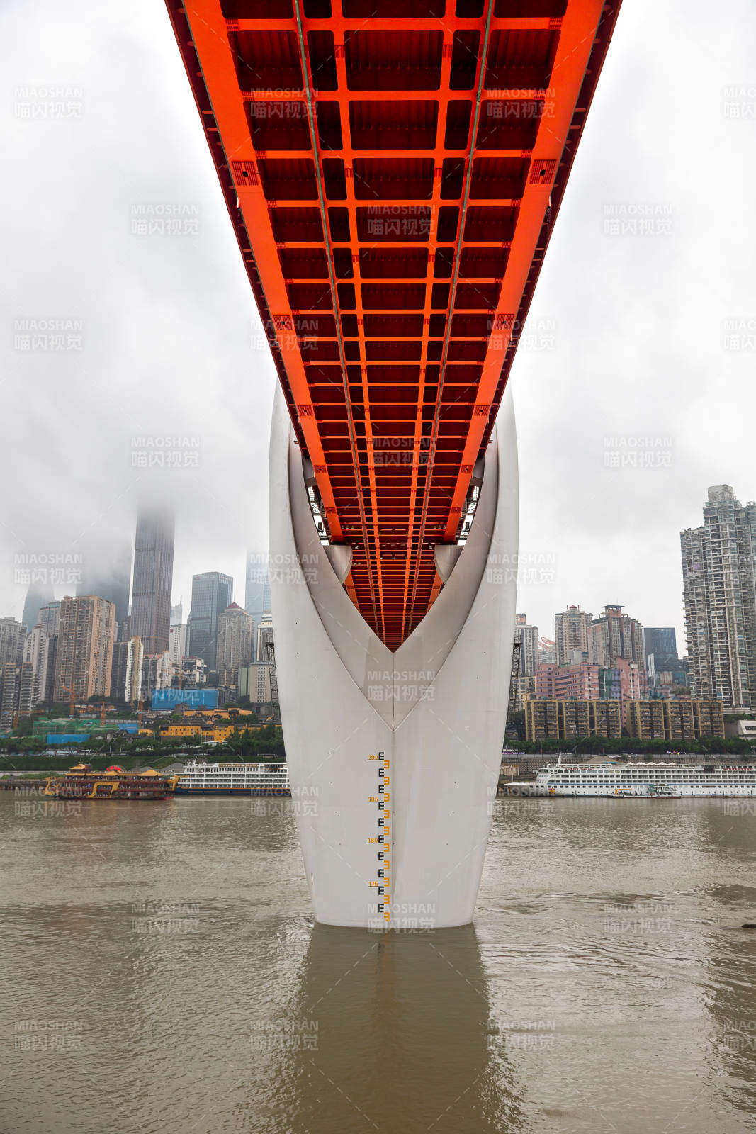 江畔大桥 城市剪影 重庆市水门大桥图片