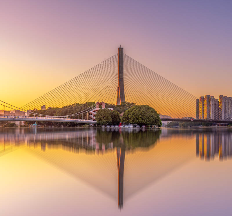 夕阳下的福州三县洲大桥图片