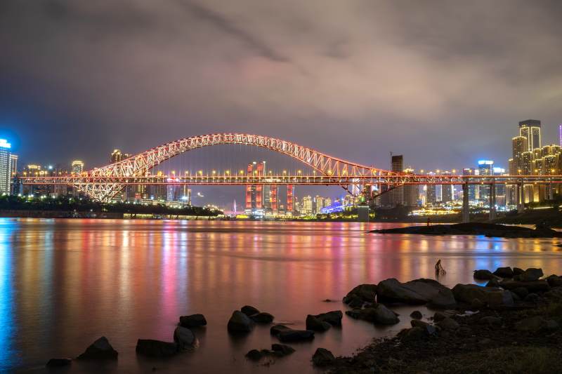 夜景大桥 城市灯火辉煌-朝天门长江大桥图片