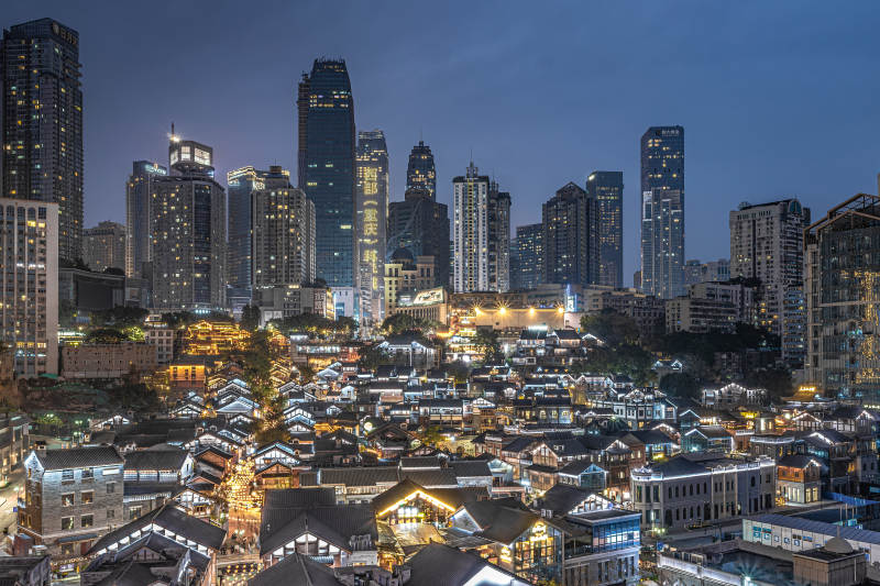 重庆十八梯夜幕下的城市灯火辉煌图片