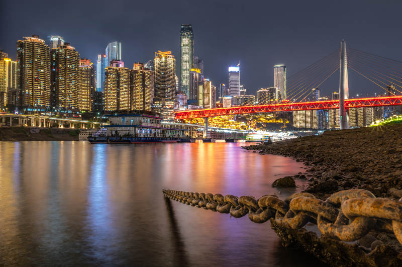 重庆夜景江畔-千厮门大桥图片