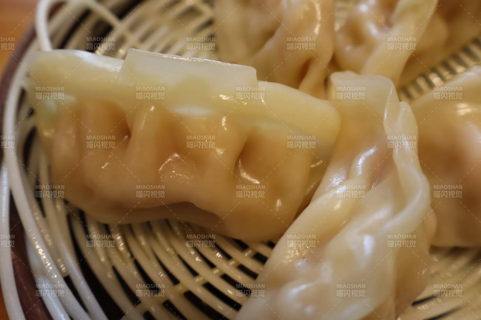 蒸饺特写 热气腾腾图片