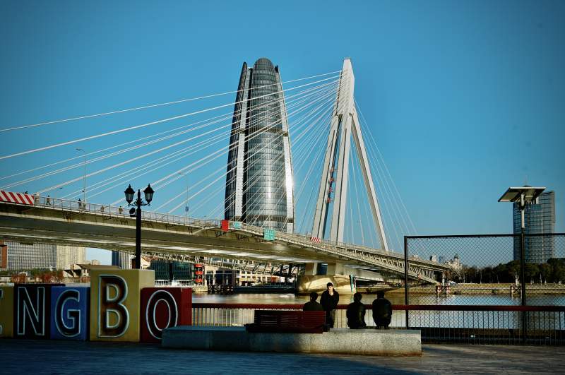 宁波三江口的现代桥梁图片