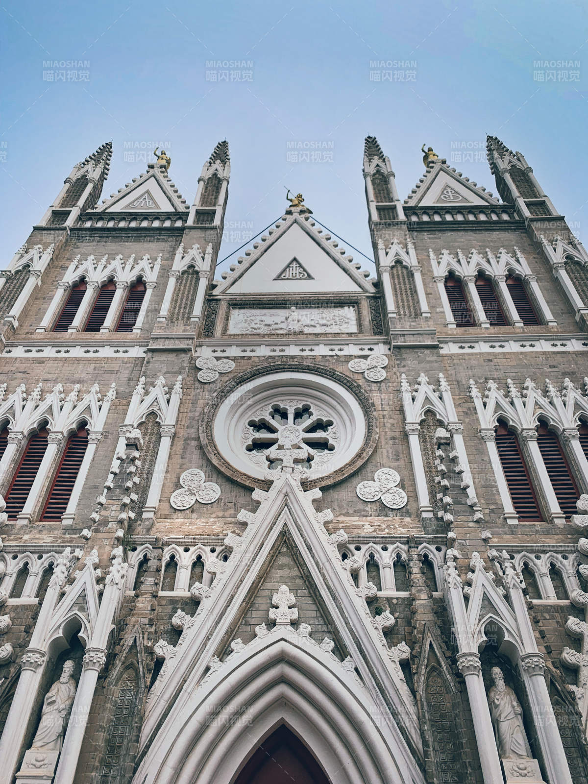 西什库教堂哥特式宏伟外观图片