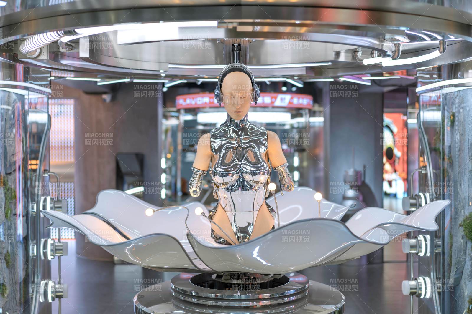 未来科技 机器人艺术展示图片