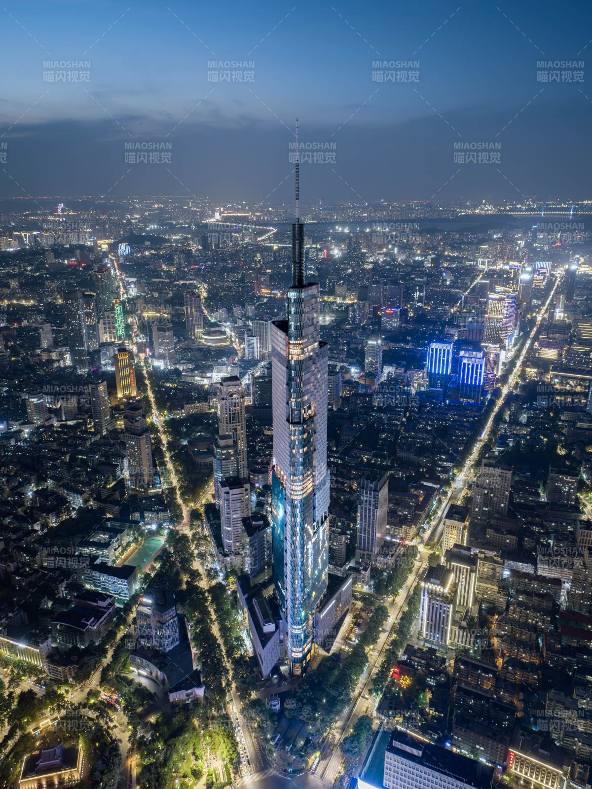 南京紫峰大厦图片