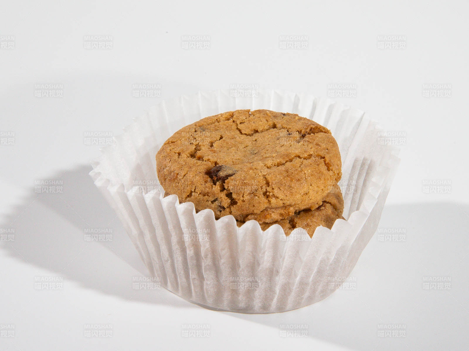 纸杯中的饼干图片