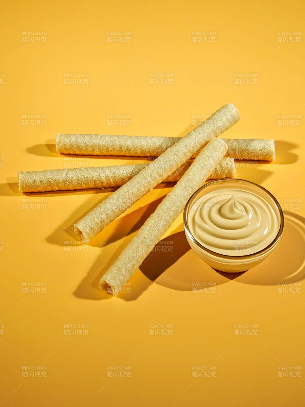 蛋卷配酱 美味享受图片