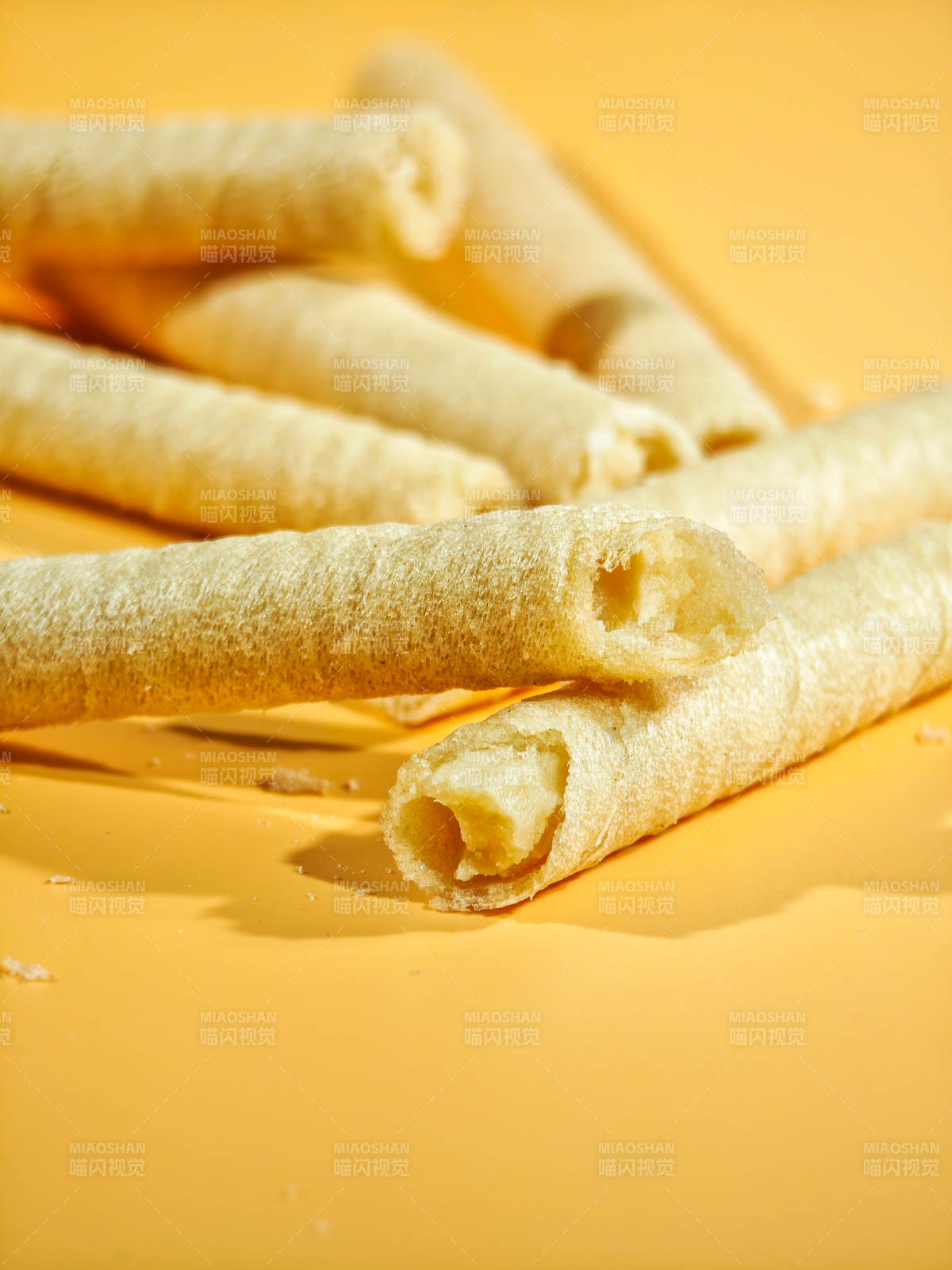 蛋卷零食 酥脆美味图片