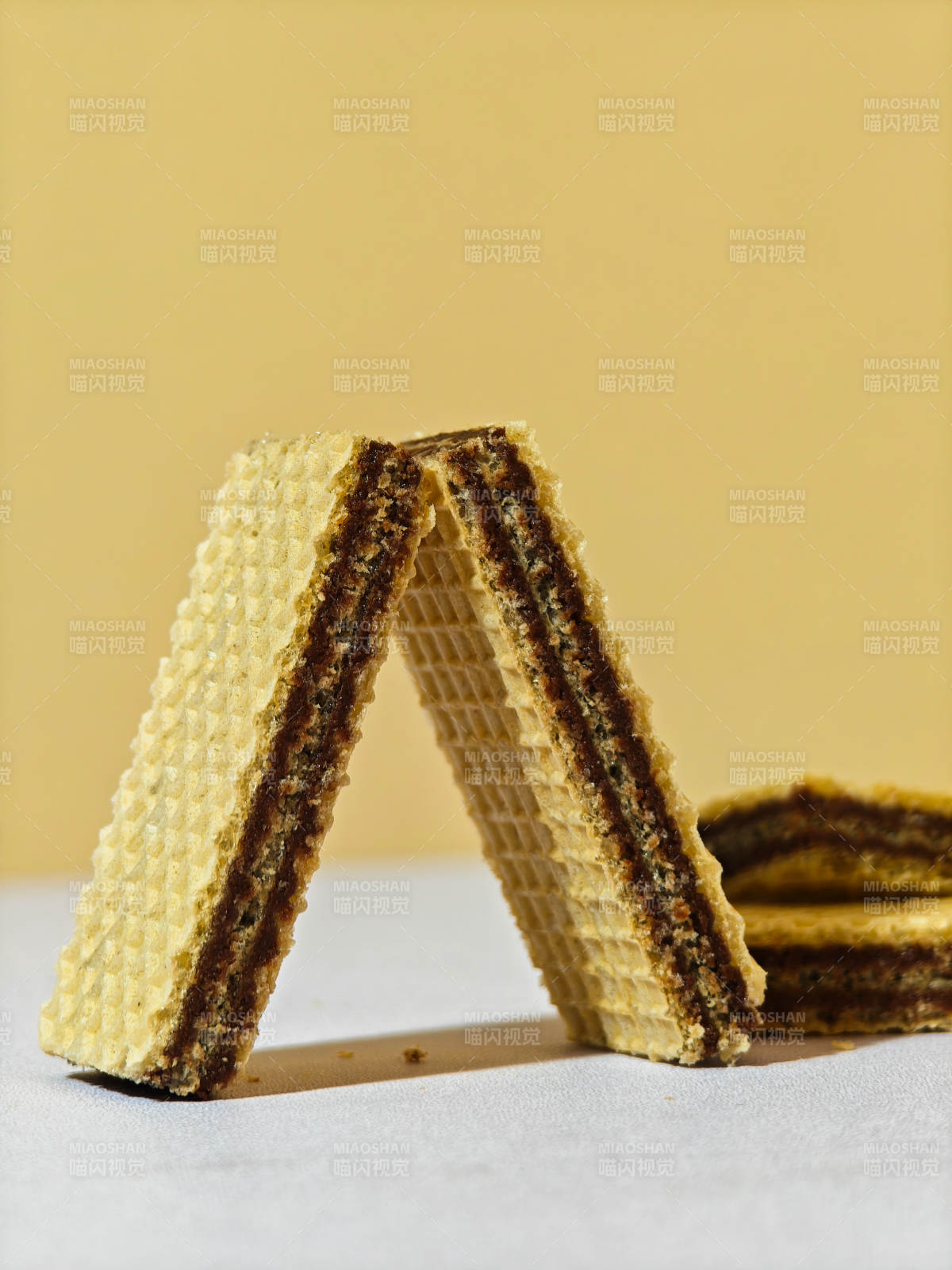 饼干搭建的小屋图片