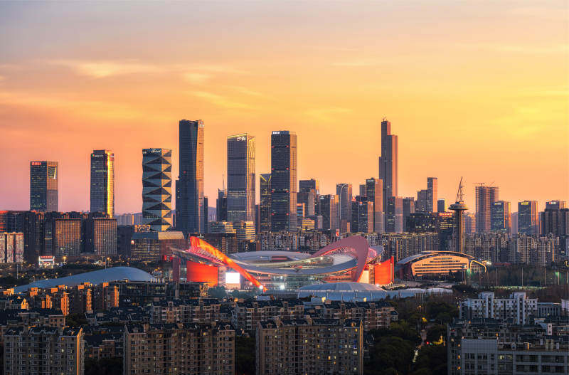 南京奥体—城市黄昏 高楼林立图片