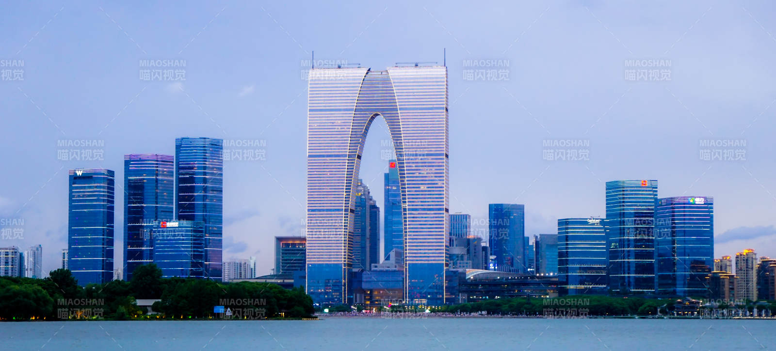 苏州东方之门图片