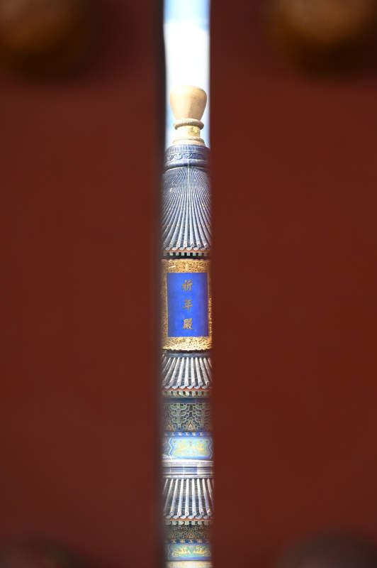 祈年殿 透过门缝的视角图片